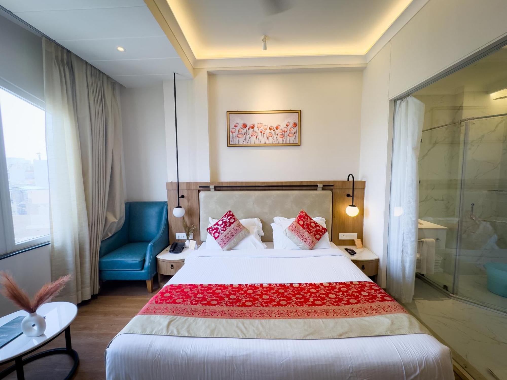 ורנאסי New Hotel Broadway מראה חיצוני תמונה